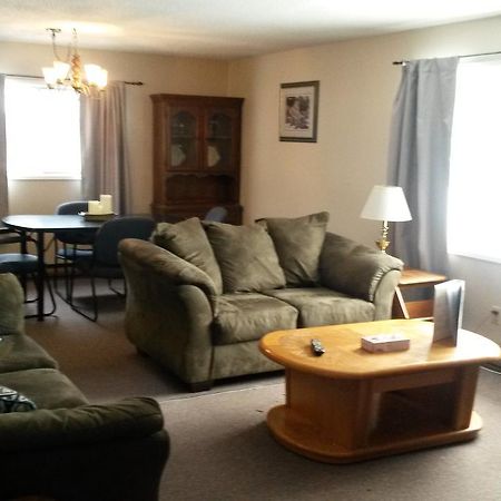 ويليامز ليك Lakeside Motel المظهر الخارجي الصورة