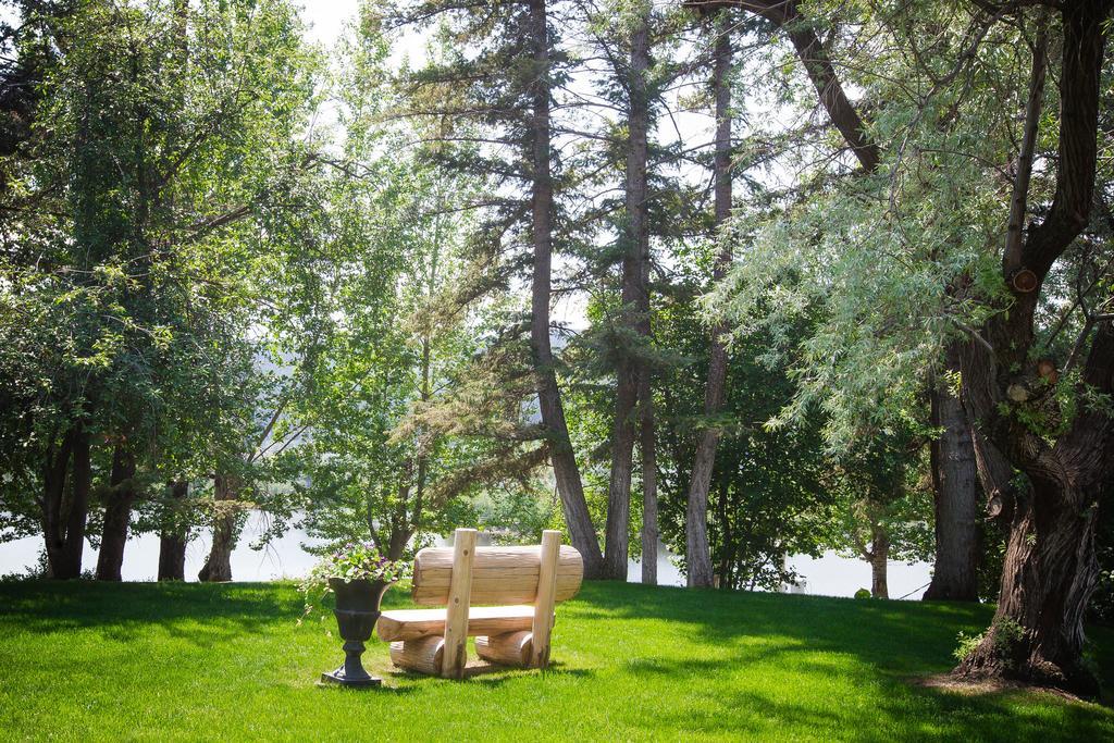 ويليامز ليك Lakeside Motel المظهر الخارجي الصورة