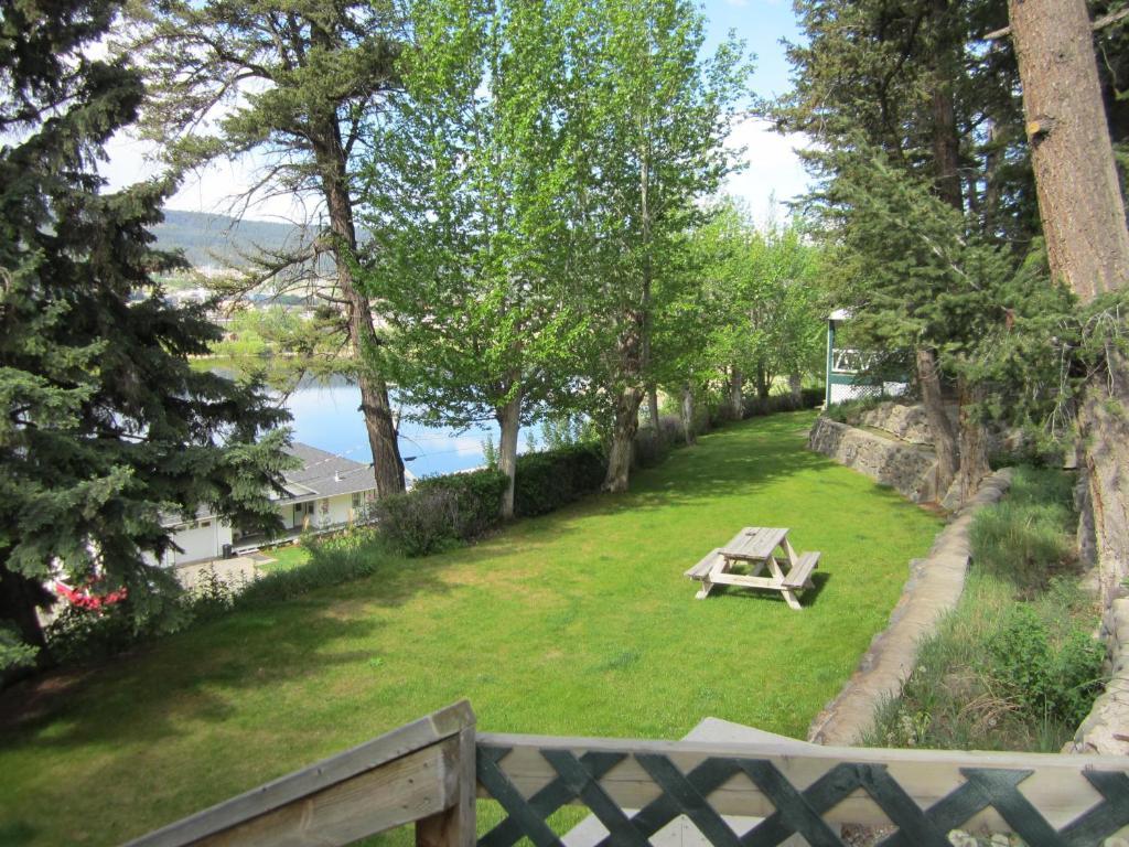 ويليامز ليك Lakeside Motel المظهر الخارجي الصورة