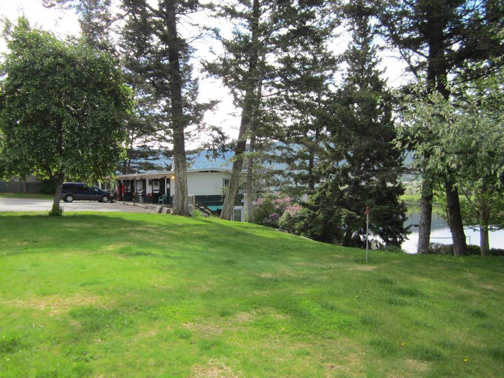 ويليامز ليك Lakeside Motel المظهر الخارجي الصورة