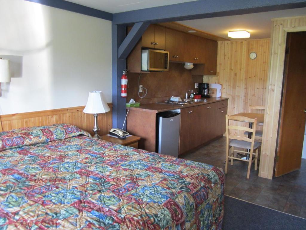 ويليامز ليك Lakeside Motel الغرفة الصورة