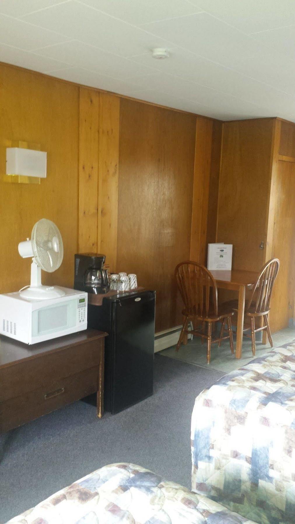 ويليامز ليك Lakeside Motel المظهر الخارجي الصورة