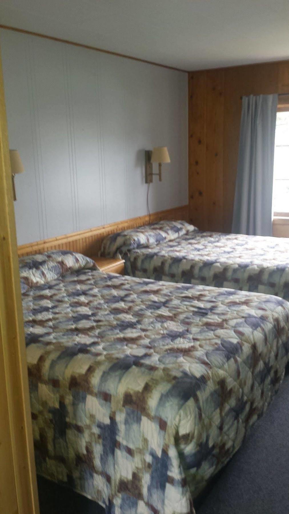 ويليامز ليك Lakeside Motel المظهر الخارجي الصورة